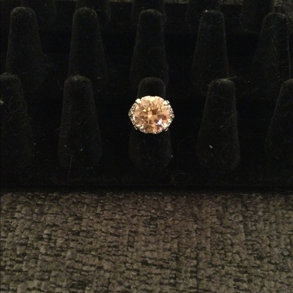 🔥🔥💍Champagne Diamond Ring💍🔥🔥